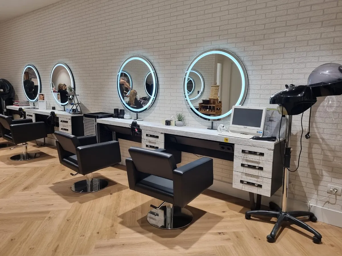 Chema Perruquers peluqueria girona