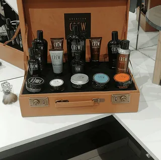 Chema Perruquers productos crew