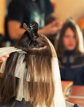 recorte cabeza d ejoven en peluqueria tratamiento